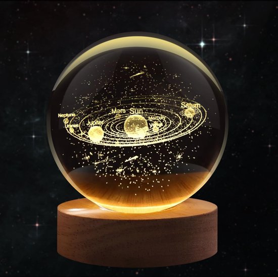 3D Kristallen Bal Zonnenstelsel - Nachtlampje - LED Glas Licht Hologram lamp met Massief Houten Basis - Nachtlamp - Cadeau idee - Verlichting - USB aansluiting - Woondecoratie-6 cm