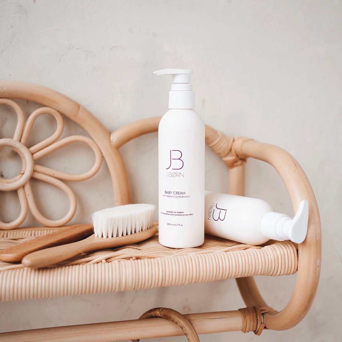 J.Born Baby Bodycrème - Parfumvrij - Met Probiotica, Haver & Shea - Voor de Droge en Eczeemgevoelige Huid - 200ml