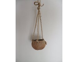 Kokosnoot hanger – planten hanger – bloempot – handgemaakt – natuurlijk – duurzaam – ecologisch – tropische decoratie – bohemian style – boho – exotische decoratie – interieuraccesoires – handwerk – indonesie – fairtrade – rustieke tuindecoratie