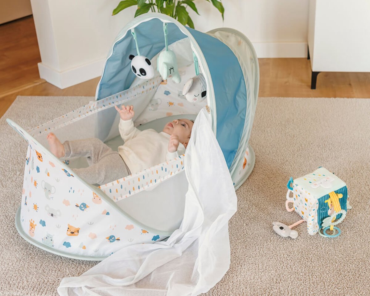 Eurekakids Reisbedje voor Baby - Met Klamboe - Opvouwbaar en Compact - Inclusief Speeltjes thumbnail 3