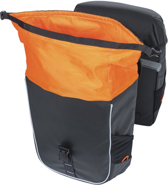 Basil Miles Dubbele Fietstas 34L Zwart/Oranje Waterdicht Tarpaulin Met MIK Adapterplaat Reflecterend Voor E-bike & Fietsvakantie — afbeelding 2