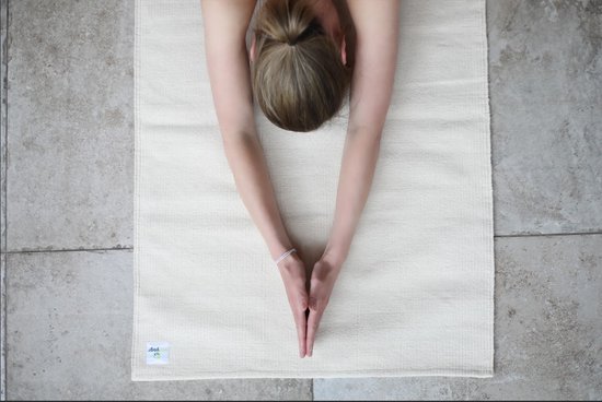 Ecoyogi Organische Yogamat van Katoen - 200 cm x 65 cm x 0,4 cm - Crème - 100% Ecologisch Katoen - Deze Yoga Mat wordt stroever naarmate hij vochtiger wordt