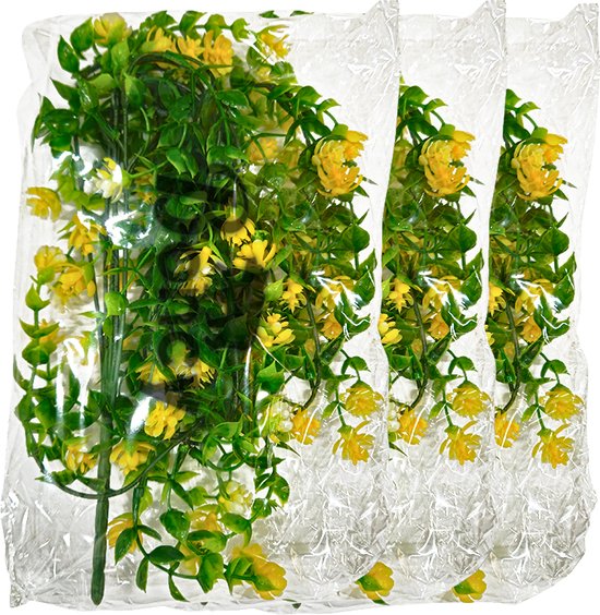 Drie takken van kunstplanten met groene bladeren en gele bloemen, verpakt in plastic.
