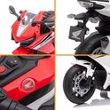 Collage van rode en witte elektrische Honda CBR 1000RR kinder motorfietsen met Honda logo.