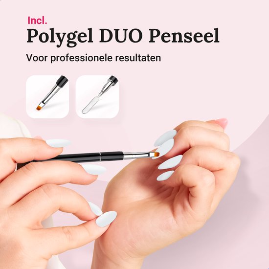 Handen met witte nagels, gebruikt Miss Jules polygel DUO penseel.