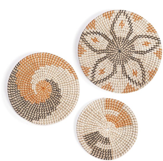 Decoratie, Handgemaakte Rieten Manden In Een Traditionele Middeleeuwse Sh Image77391808