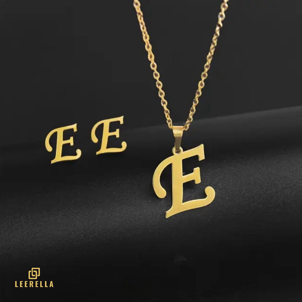 Leerella | E | Luxe Goudkleur Initialen Ketting & Oorbellen Set - Roestvrij Staal - Letters A t/m Z - Persoonlijke Sieraden voor Elke Gelegenheid Moederdag, Valentijnsdag en Verjaardag Cadeau Ketting 45 cm