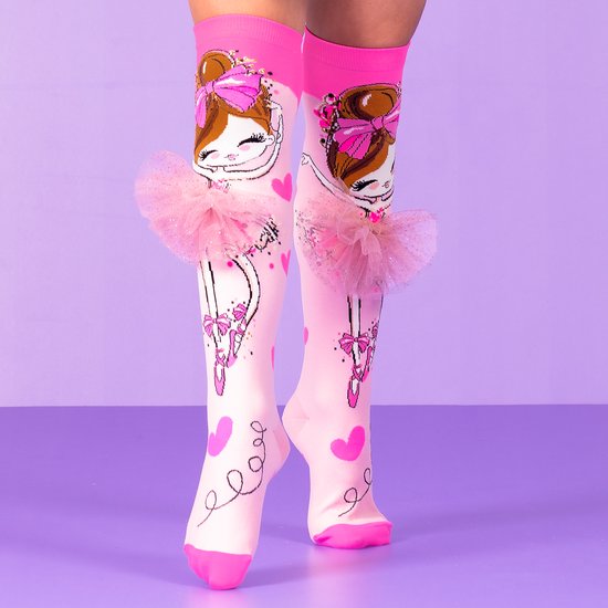 Roze kniekousen met ballerina's, strikken, hartjes en tule accenten.