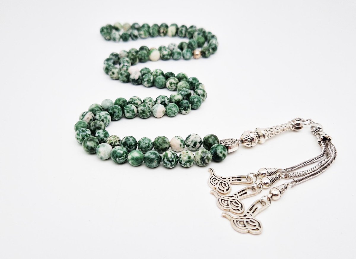 Handgemaakte tesbih "Tasbih" natuursteen "Qinghai hade" - Aantal kralen 99 - Diameter kralen 8MM - met metaal tassel "Arabische kalligrafie" - Een mooi cadeau-idee