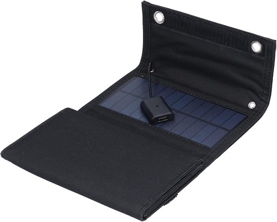 Een deels opengeklapt zwart 15W 5V USB zonnepaneel, met zichtbare zonnecellen en een USB-poort.