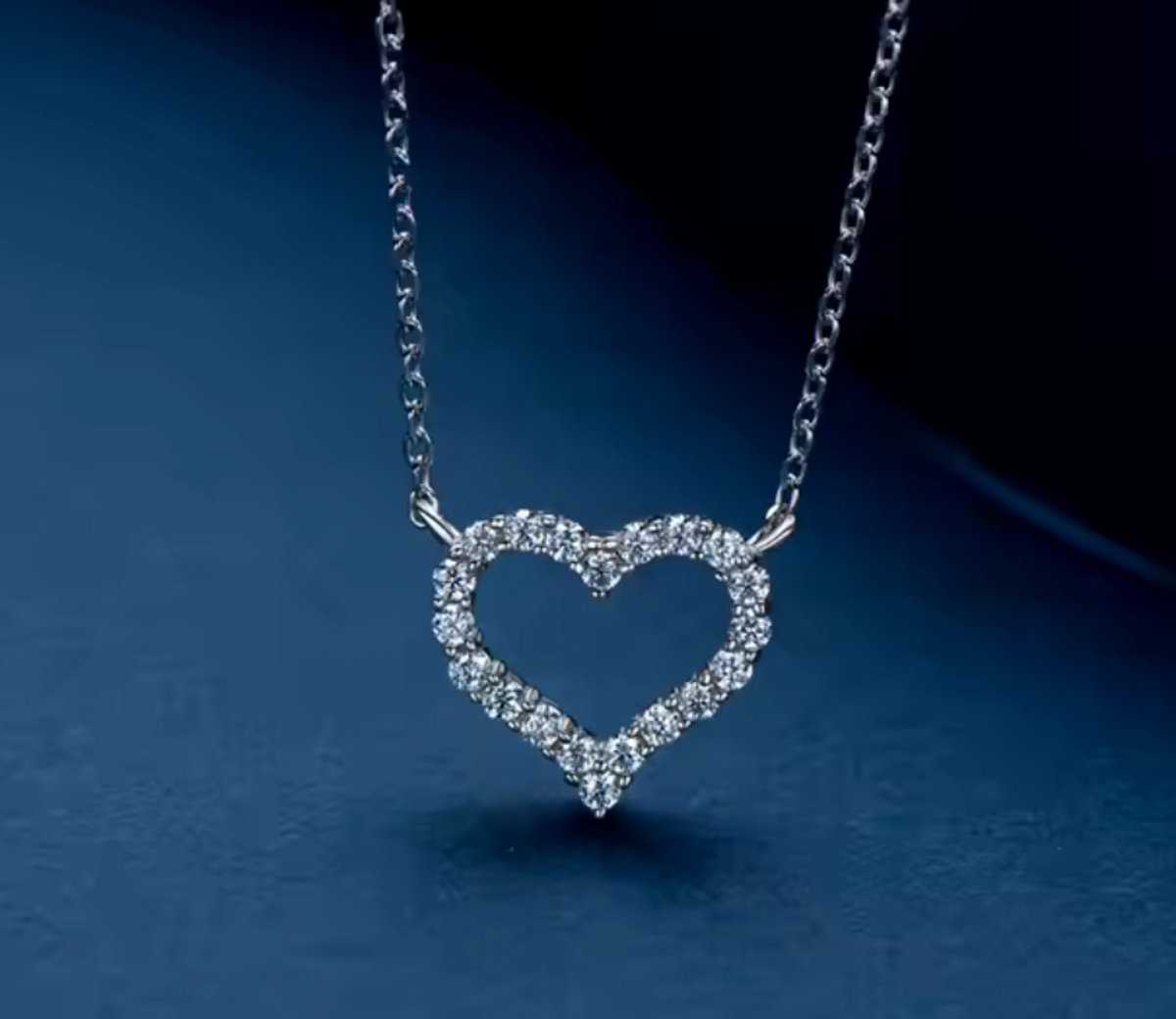 Selevie Hartvormige Zilveren Ketting met Moissanite stenen - heartshape necklace -