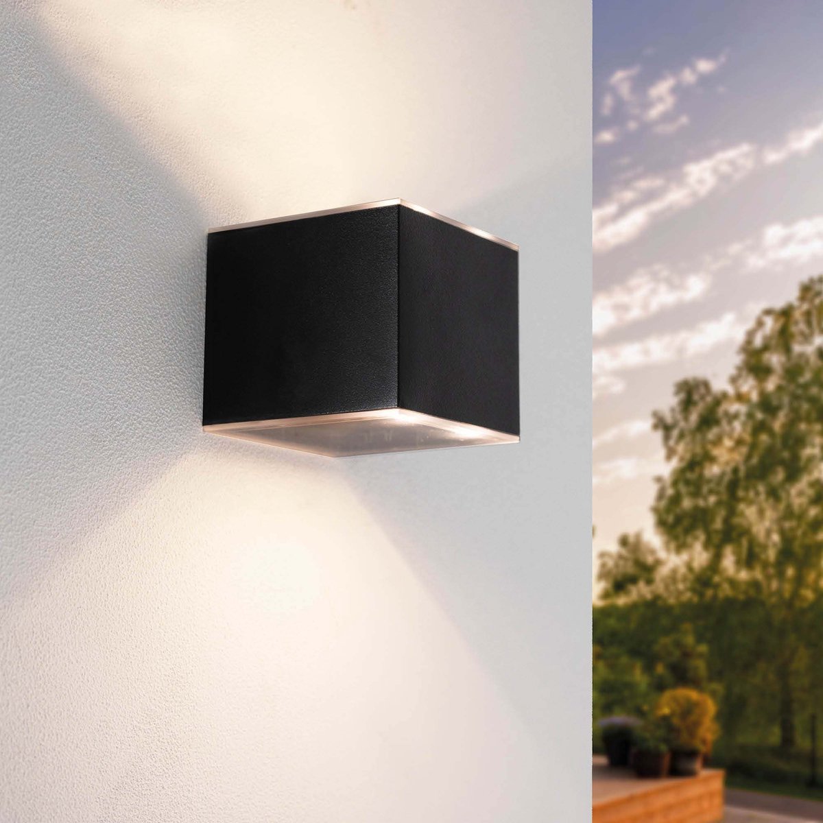 Ledvion Solar Wandlamp 1W 25 Lumen 3000K IP44 Zwart LED Lamp Buitenlamp Buiten Verlichting Tuinverlichting Solar Lamp Sfeerlamp