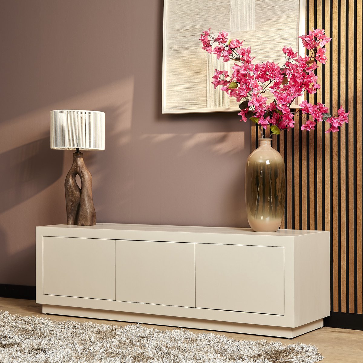 Meubels4nu - TV meubel Cube - Beige - 150cm - Landelijk - Tv kabinet - 3 deuren - Onzichtbare deuren - Push to open systeem - Snelle levering