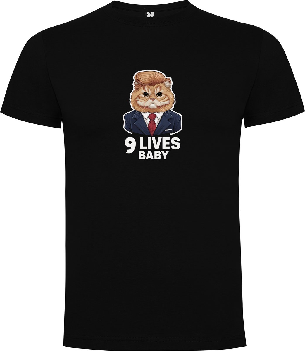 Zwart T-Shirt met Kleurrijke print “ 9 Lives Baby Kat / Trump – 9 levens Trump Kat – Humor “ Print Full Color Maat 3XL