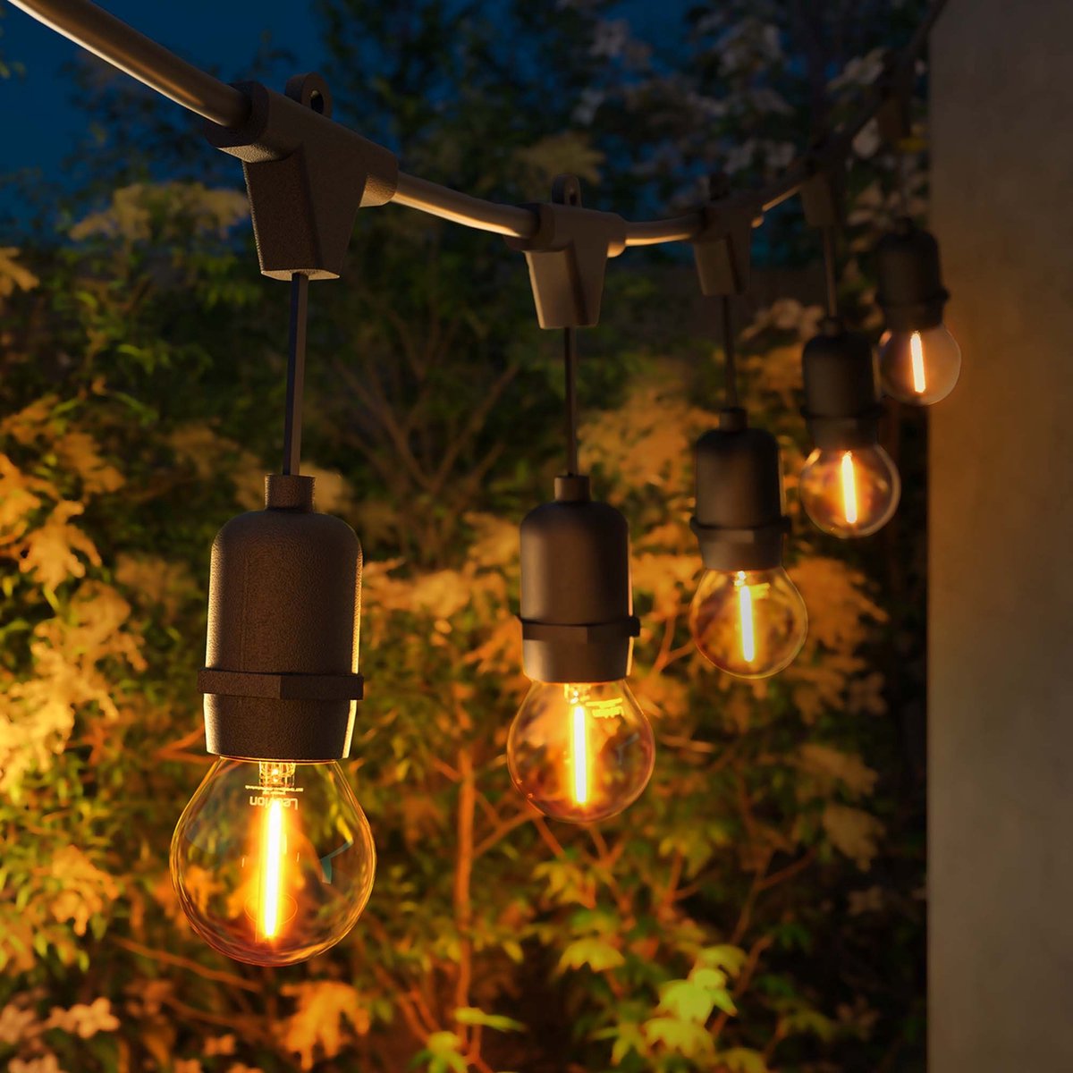 Ledvion - Lichtsnoer Buiten 35M - 35 Gouden E27 LED Lampen - IP65 Waterdicht - 2100K - Warm Wit - Sfeerverlichting Tuinverlichting