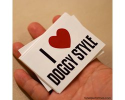 I Love Doggy Style neptattoo volwassenen - Ik hou van sex op z'n hondjes - erotische tijdelijke tattoo vrouwen - sexy plak tattoo - temporary tattoo stickers - nep fake tattoos