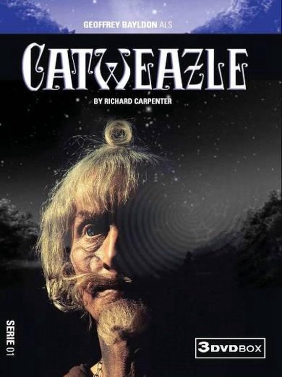 DVD-hoes met een close-up van Geoffrey Bayldon als tovenaar Catweazle. Hij heeft lang, blond haar, een snor en een knotje bovenop zijn hoofd. De titel 'Catweazle' staat in grote letters boven zijn hoofd.