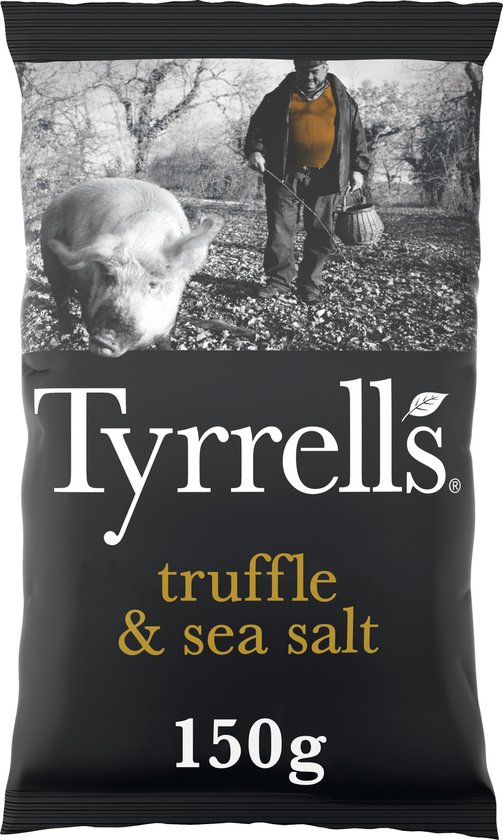 Zwarte verpakking Tyrrells chips met truffel & zeezout, 150g. Afbeelding van een man met mand en een varken.