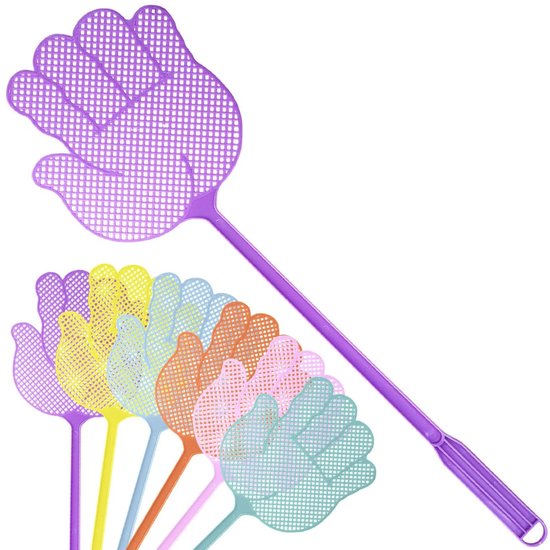 Paarse vliegenmepper in de vorm van een hand, met op de achtergrond een waaier van vliegenmeppers in verschillende kleuren.