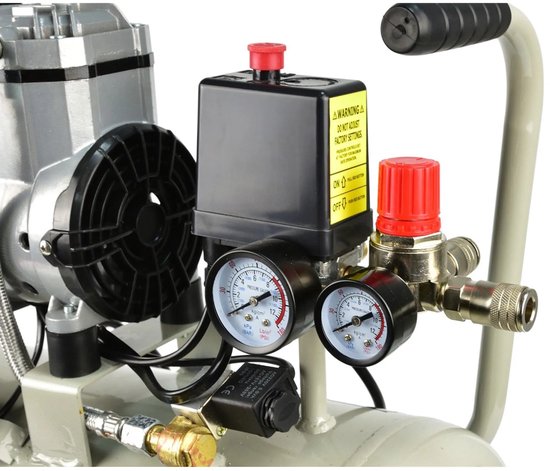 GEKO Olievrije luchtcompressor - 24L - 980W - Mobiel en onderhoudsarm — afbeelding 3
