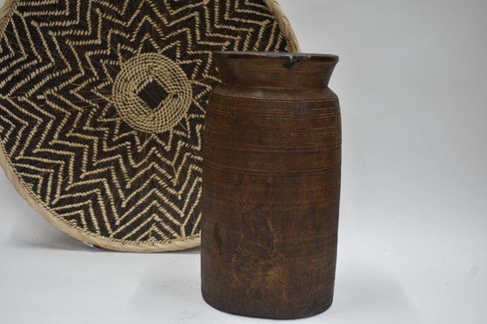 Nepalese oude originele houten pot / kruik - sober robuust landelijk - Grote oude houten pot / kruik - H 40 cm (97)