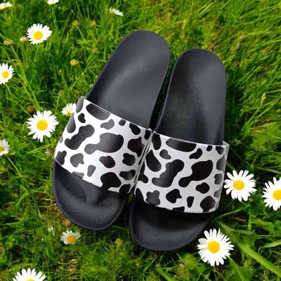 Slippers AGRIFANS® motif vache – Taille 48 | Slippers confortables avec un Design Uniek imprimé vache. | Unisexe | Semelle antidérapante | Léger et respirant | Pour intérieur et extérieur