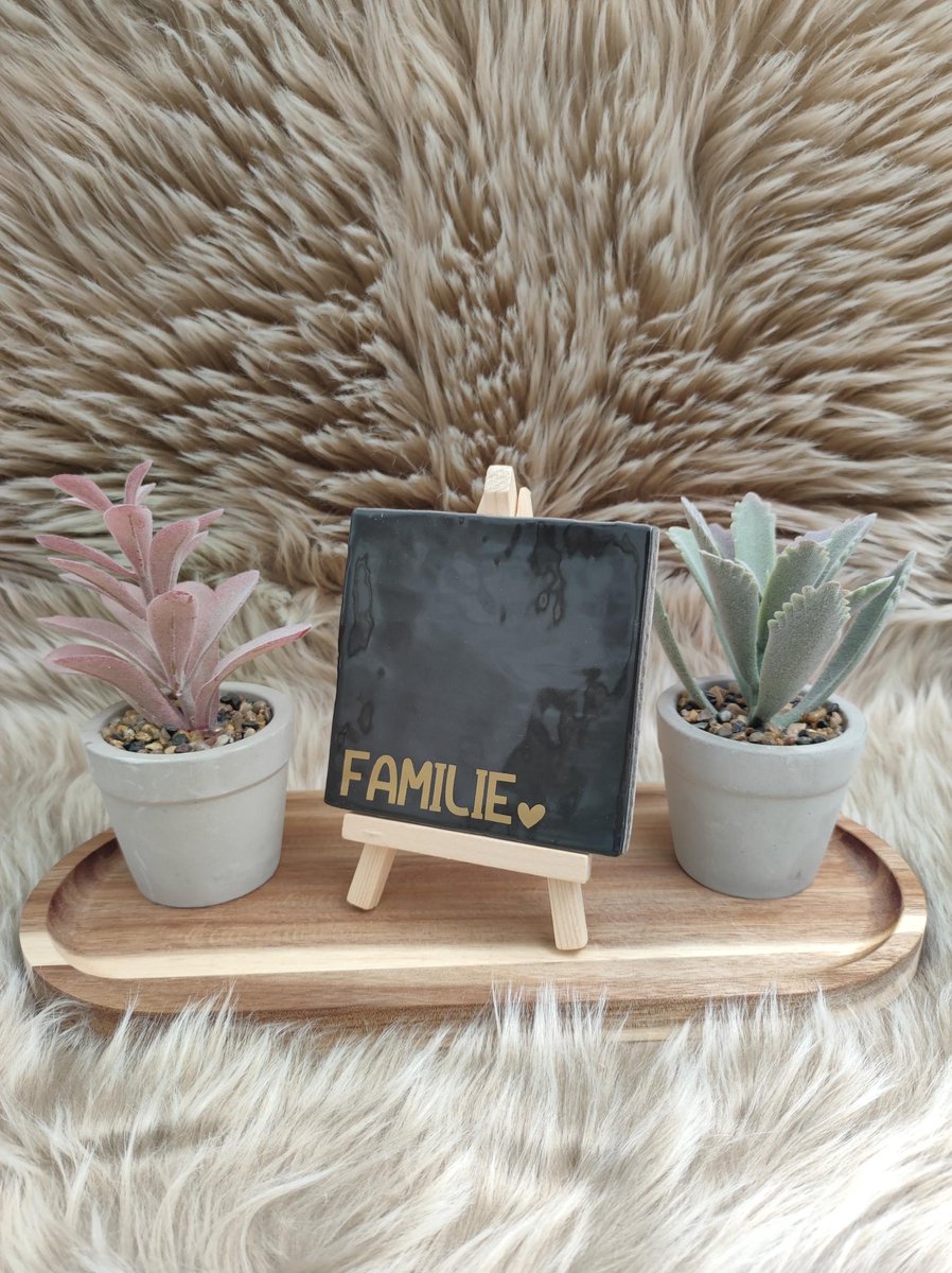 Robuust Wenstegeltje met tekst - Goud - Familie - Hip trendy tegeltje – cadeau - gift - verjaardag - zomaar - gepersonaliseerd cadeautje - hip trendy tegeltje - decoratie - leuk - decoratie voor woonkamer - spreuktegel - wenstegel - kado – Trendy nu