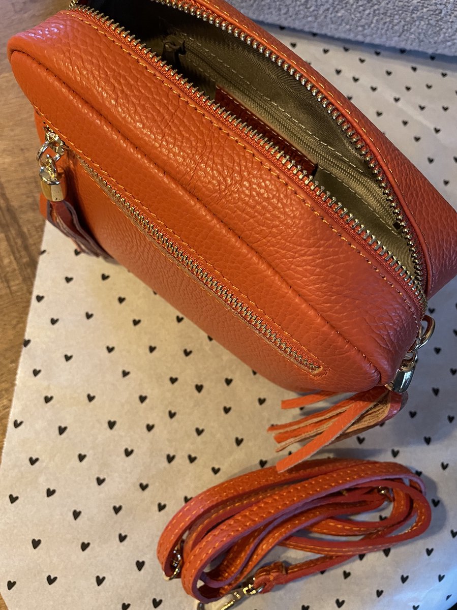 Schoudertas Echt Leer | ORANJE | 20 cm x 14 cm x 8 cm | Handtas | Toilettas | Accessoire | Trendsetter | Wauw | Fashion | Trending | Zak | Hip | Handig | Gadget | Make-up tas | Purse | Make up | Accessoires | Dames | Kinderen | Vrouw | Mat | Mode