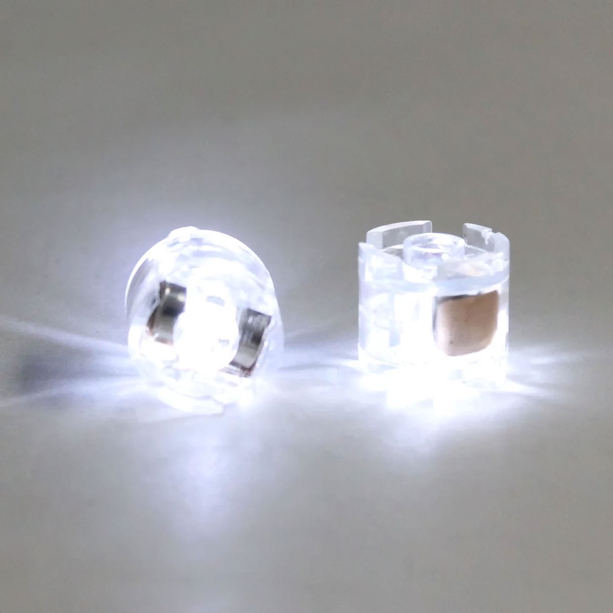 Sluban - J20S Straaljager met LED verlichtingen | WW2 army luchtmacht | Technic creator ideas educatief leger speelgoed | Expert bouwpakketten voor volwassenen | Classic icons vliegtuig modelbouw | 953 bloks — afbeelding 8