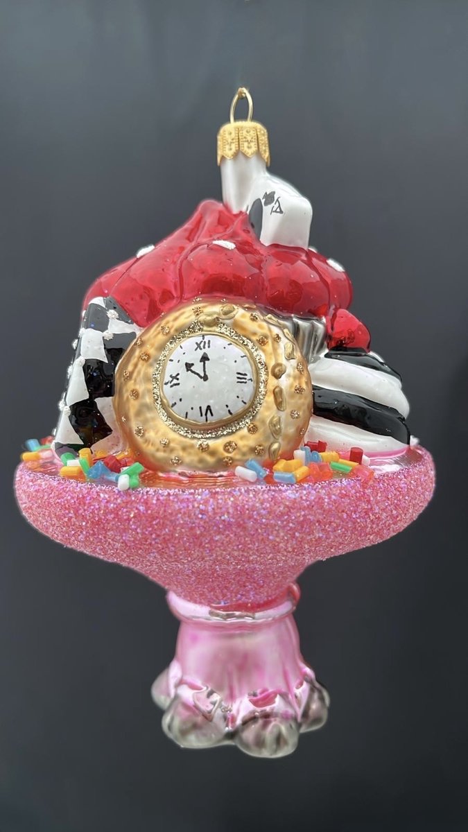 Christel Dauwe Collection : Alice in wonderland - Eat me