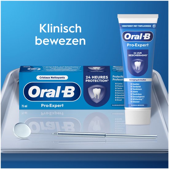 Een display met Oral-B Pro-Expert tandpasta tubes en een doosje in de kleuren blauw en wit. Een tandartsspiegel ligt vooraan. Tekst: Klinisch bewezen, Cristal Nettoyants, 24 Heures Protection, Professionele Bescherming.
