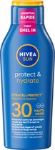 NIVEA SUN Protect & Hydrate Zonnebrand SPF 30 - Zonnecrème - Zonnemelk - Beschermt en Hydrateert - Zonnebrandcrème - 400 ml