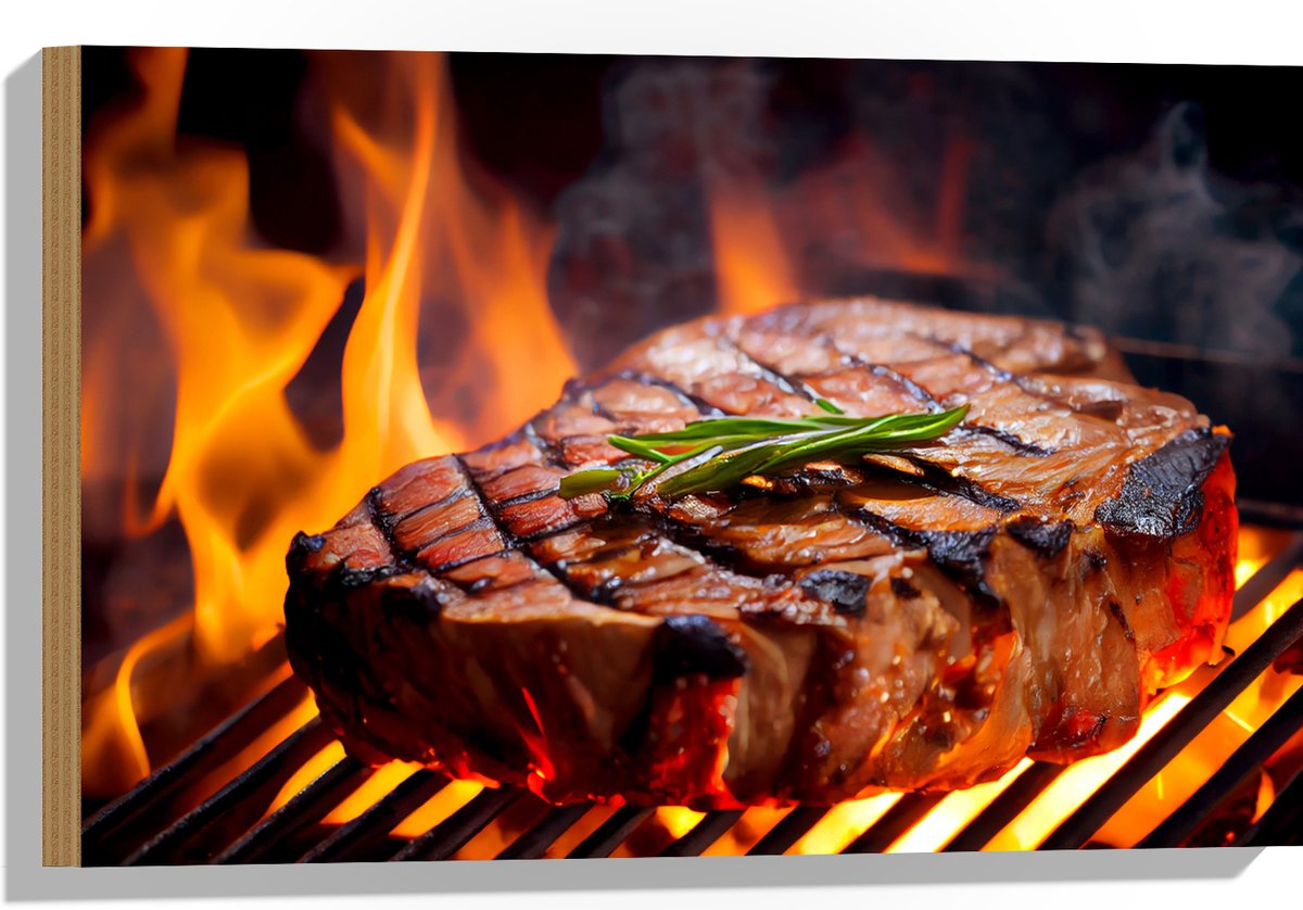 Hout - Brandende Steak op Barbecue - 60x40 cm - 9 mm dik - Foto op Hout (Met Ophangsysteem)