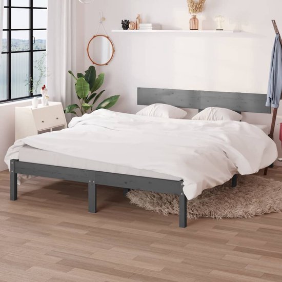 The Living Store Houten Bedframe - Grijs - 140x200 cm - Massief grenenhout - Inclusief hoofdeinde - Montage vereist