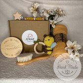 Baby Geboorte Set – Baby Speelgoed – New Born Set – Geschenk Set - Kraamcadeau – Babyshower – Gender Reveal Party - Bijtring – Handgemaakt – Natuurlijke Materialen – Speenkoord - Bijtje