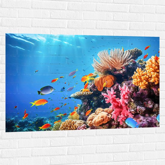 Muursticker - Felkleurige Koraal Omringd door Tropische Vissen op Zeebodem - 120x80 cm Foto op Muursticker