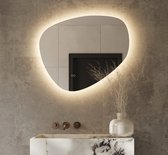 Organische badkamerspiegel met indirecte verlichting, verwarming, instelbare lichtkleur en dimfunctie 80×68 cm