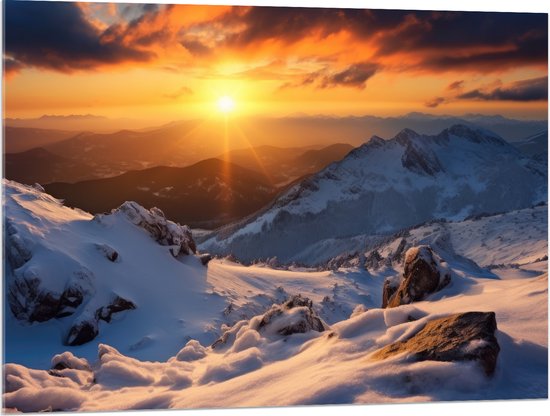 Acrylglas - Uitzicht op Zonsondergang vanaf Besneeuwde Berg - 100x75 cm Foto op Acrylglas (Met Ophangsysteem)