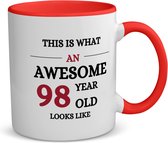 Akyol - this is what an awesome 98 year old looks like koffiemok - theemok - rood - Hoera 98 jaar - iemand die 98 jaar is geworden - de jarige - verjaardagscadeau - kado - geschenk - gift - leuke verjaardagscadeau - felicitatie - 350 ML inhoud