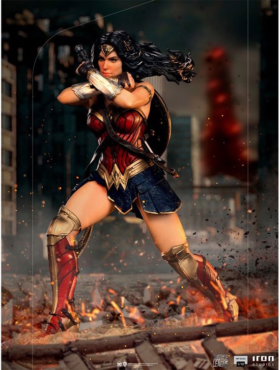  Iron Studios Wonder Woman - Lynda Carter - Statuette 1/10 Art  Scale - 23cm : Toys & Games