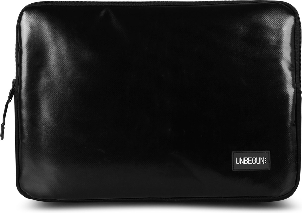 MacBook Air 15 inch hoes van gerecycled materiaal - Zwarte laptop sleeve/case voor de MacBook Air 15 inch M3/M2 (2023/2024)