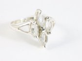 Fijne zilveren ring met bergkristal - maat 17.5