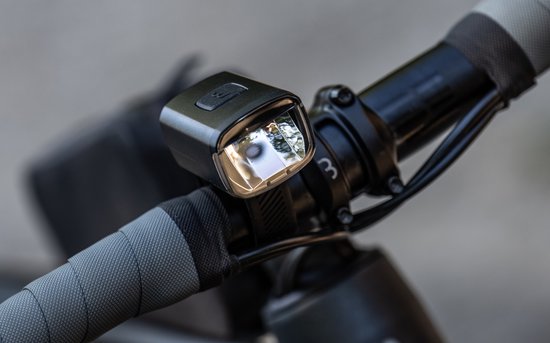 BBB Cycling StudCombo Strap Fietsverlichting Set - Voorlicht & Achterlicht Fiets USB oplaadbaar - 130 Lumen - Accu 10 uur - Fietslicht Voor en Achter - BLS-144 — afbeelding 2