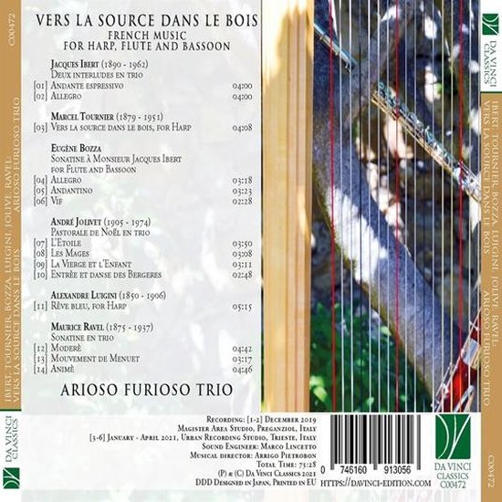 Achterkant van een CD-hoes met tracklist en informatie, met een achtergrond van een harp, dwarsfluit en fagot.