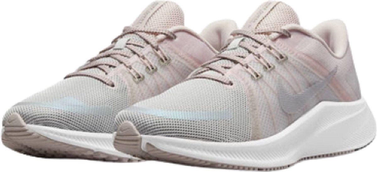 Nike Quest 4 Premium/ dames hardloopsportschoenen Grijs
