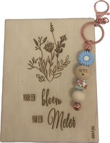 Sleutelhanger en houten kaartje liefste Meter | BLAUW | bloem | jij bent de liefste | liefste meter | moolste peter | cadeau