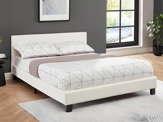 Bed 140 x 190 cm - Kunstleer - Wit + matras - CORNELIUS II L 152 cm x H 78 cm x D 204 cm
