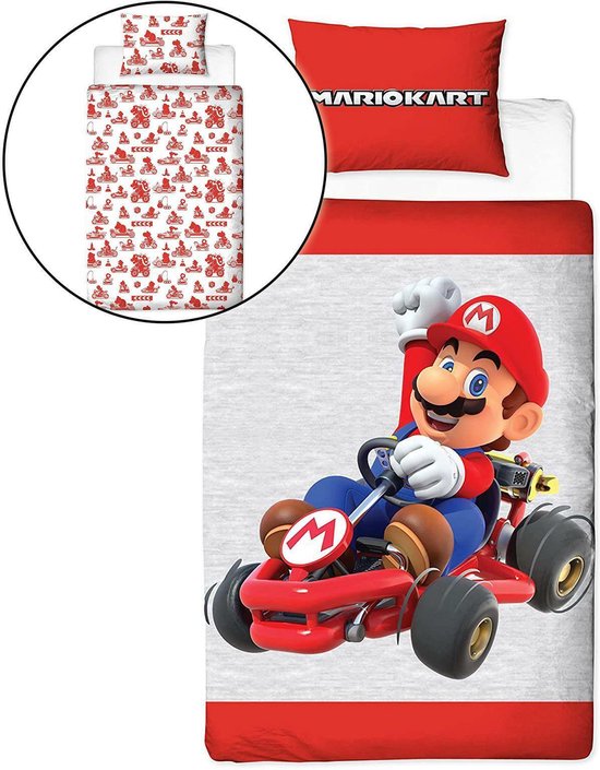 Dekbedovertrek met Mario in zijn kart, rood en grijs. Kussensloop met "MARIOKART" tekst.
