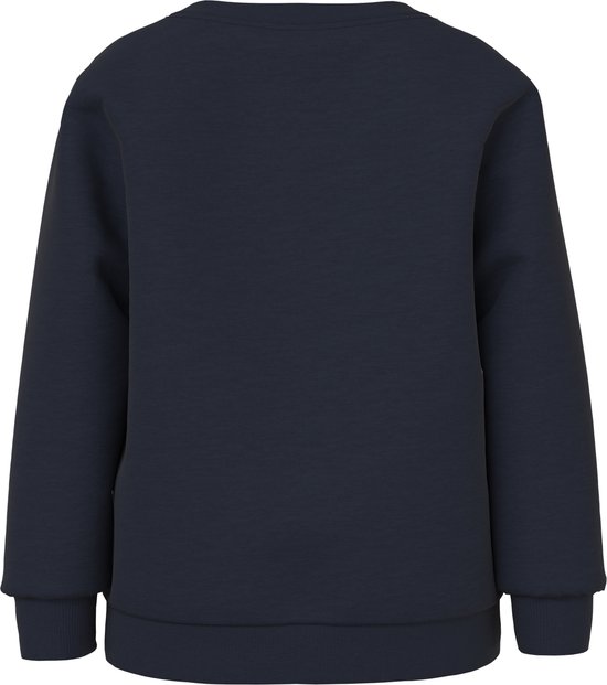Achterkant van een donkerblauwe trui.