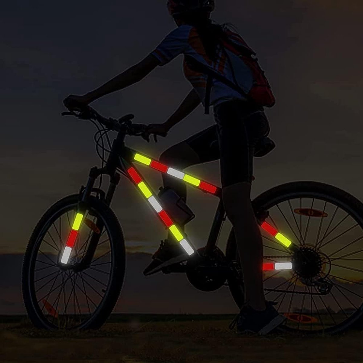 FAMCUCHE 65 stuks reflectorstickers, 4 vormen en 5 kleuren fietsreflectorstickers, waterdichte reflecterende stickers, veiligheidswaarschuwing FAMCUCHE 65 stuks reflectorstickers, 4 vormen en 5 kleuren fietsreflectorstickers, waterdichte reflecterende stickers, veiligheidswaarschuwing